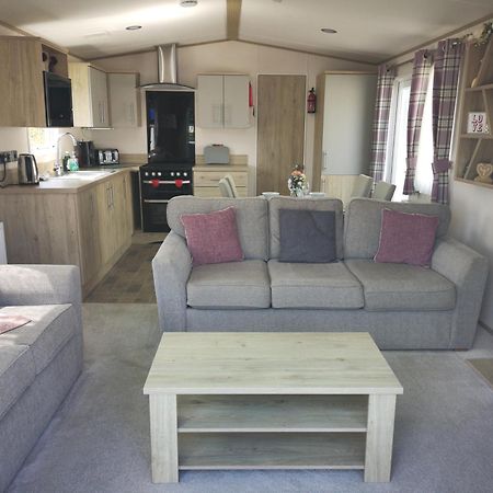 Lake Escape - Hoburne Cotswolds South Cerney Quarto foto