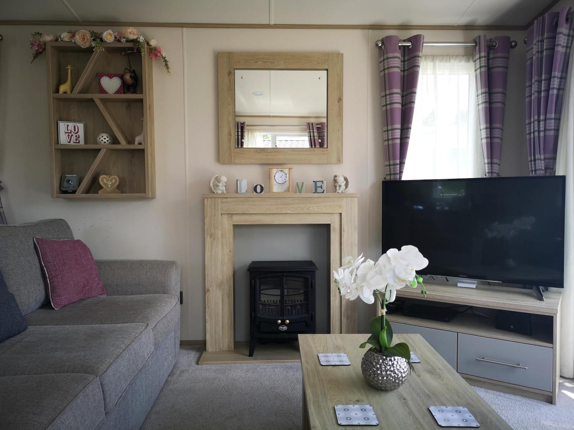 Lake Escape - Hoburne Cotswolds South Cerney Quarto foto